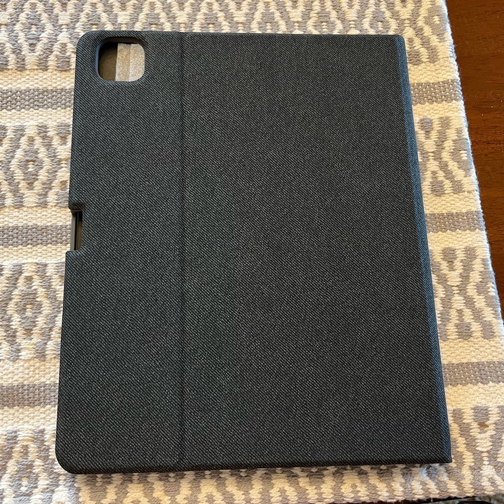 Supveco magnetic iPad Pro case 12.9”